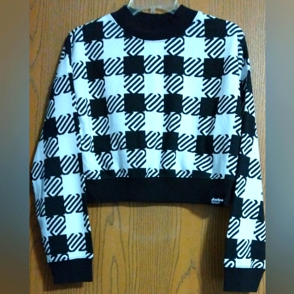 Justice Cropped fleece top size L (12-14)     11-016 - Picture 1 of 4